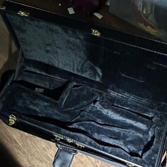 Alto Saxophone Case (Big Bell) - Picture 5 of 5